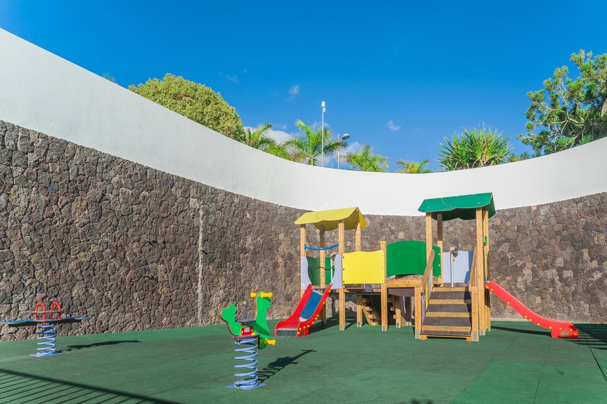 Aparthotel Sunset Harbour Club By Diamond Costa Adeje (Tenerife)